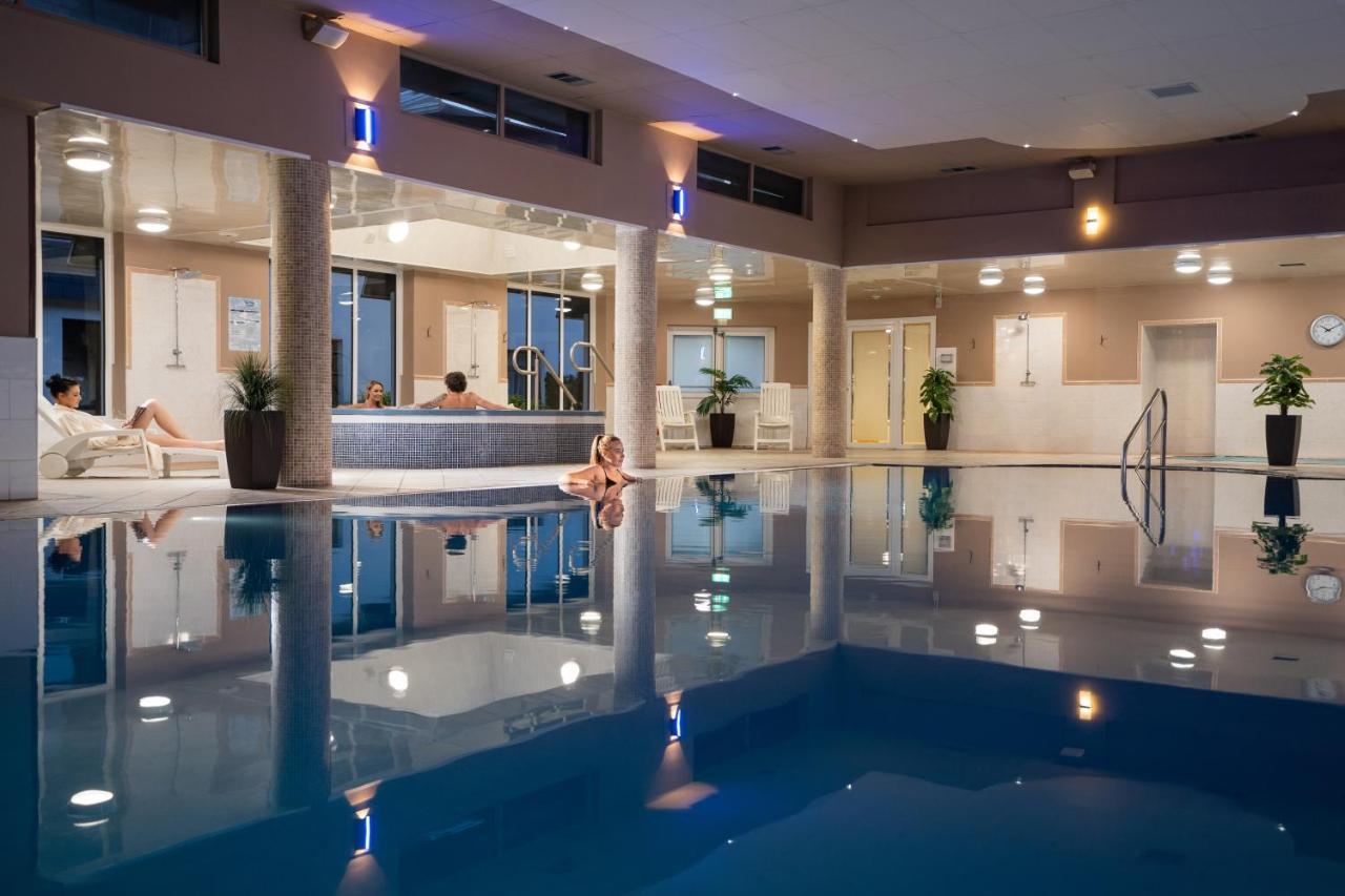 Burrendale Hotel Country Club & Spa นิวคาสเซิล ภายนอก รูปภาพ